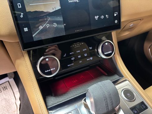 Used 2022 Jaguar F-PACE S AWD/4WD image 16