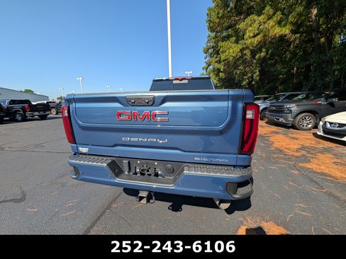 Used 2024 GMC Sierra 2500 Denali w/ Denali Reserve Package AWD/4WD image 9