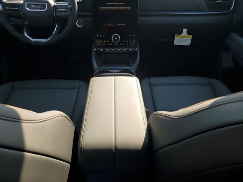 New 2026 GMC Terrain AT4 w/ Convenience Package III image 22