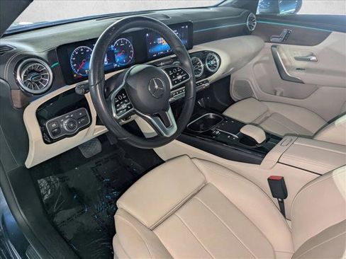 Used 2023 Mercedes-Benz CLA 250 image 10
