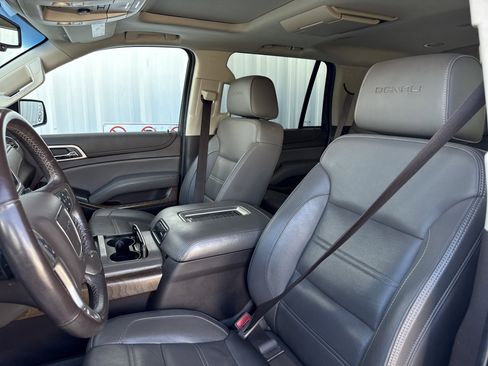 Used 2019 GMC Yukon Denali w/ Open Road Package image 11