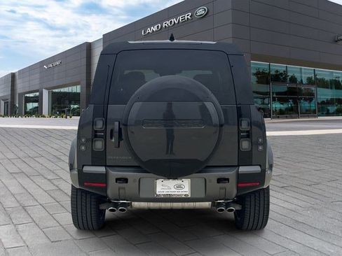 New 2026 Land Rover Defender 110 V8 AWD/4WD image 4