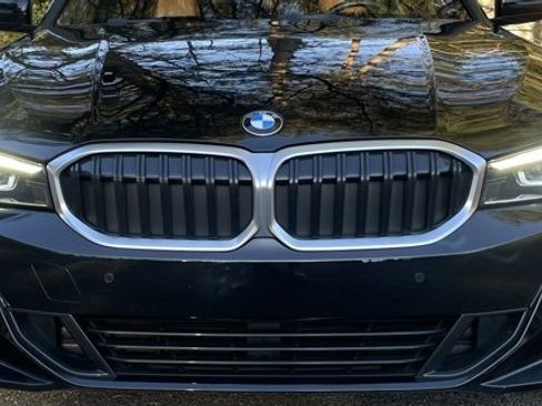 Used 2023 BMW 330i Sedan w/ Driving Assistance Package image 4