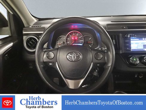 Used 2016 Toyota RAV4 LE AWD/4WD image 18