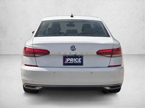 Used 2020 Volkswagen Passat 2.0T SEL image 6