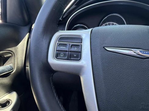 Used 2012 Chrysler 200 Touring FWD image 34