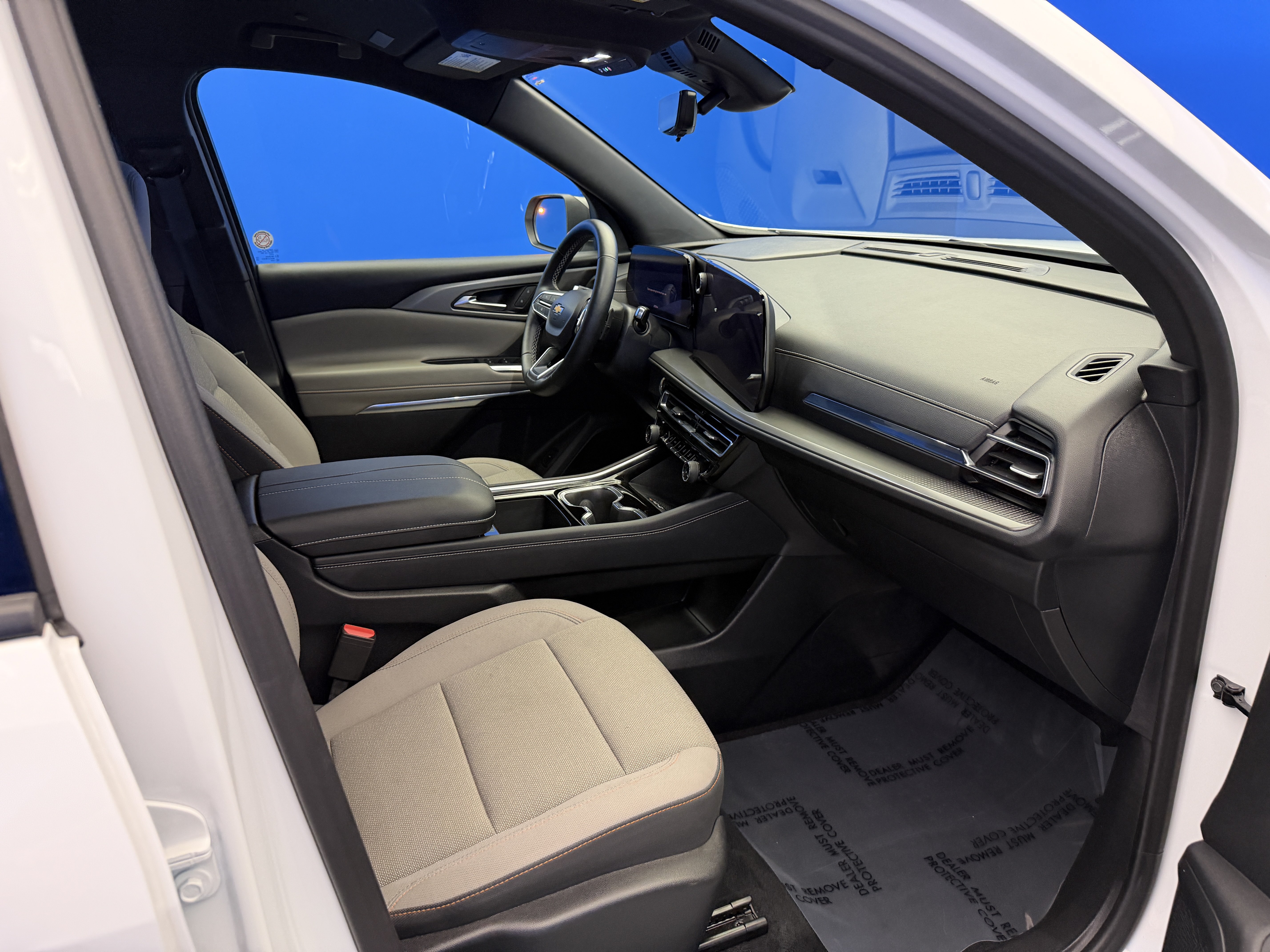 Used 2026 Chevrolet Traverse LT w/ Driver Confidence Package FWD image 27