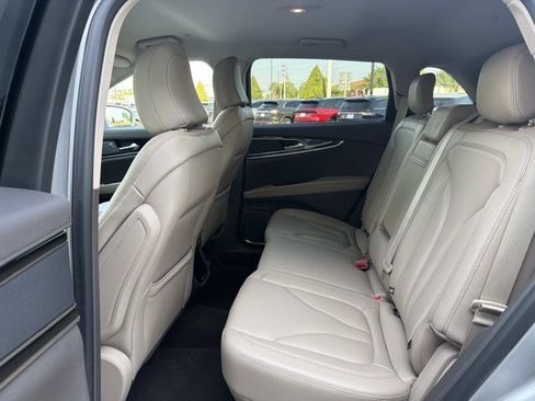 Certified 2022 Lincoln Nautilus FWD w/ Premium Package image 19