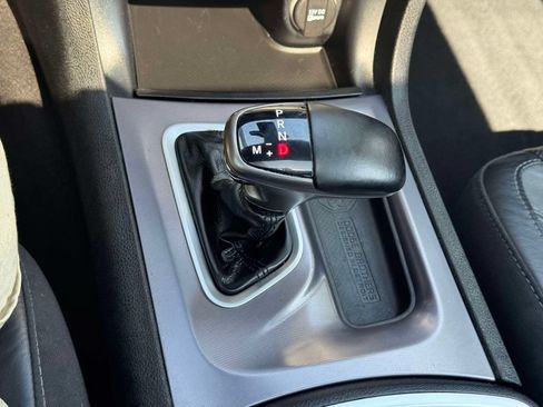 Used 2021 Dodge Charger SXT w/ Leather Interior Group RWD image 27