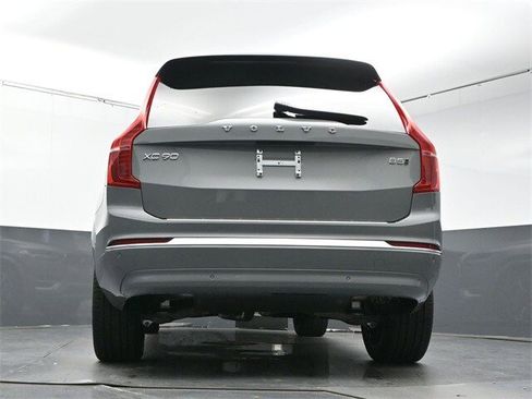 New 2025 Volvo XC90 B5 Plus w/ Protection Package Premier image 39