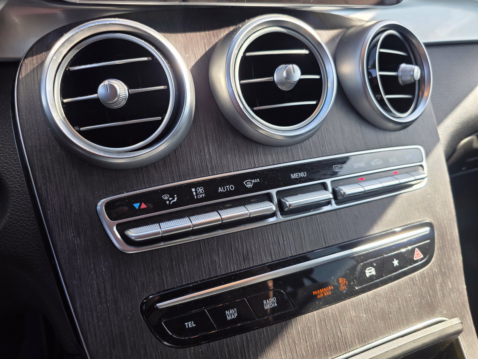 Used 2021 Mercedes-Benz GLC 300 image 26