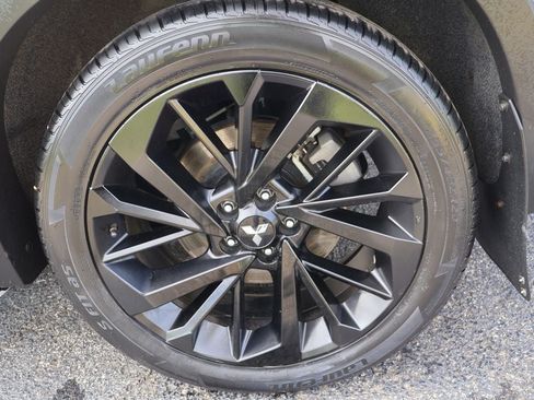 Used 2023 Mitsubishi Outlander SE AWD/4WD image 19