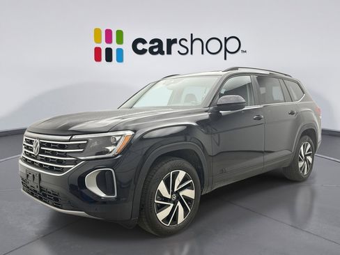 Used 2025 Volkswagen Atlas SE image 1