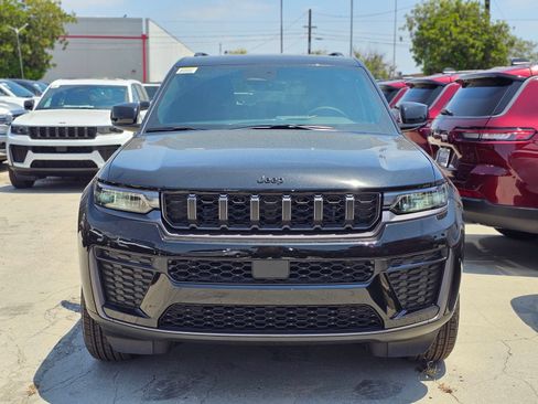 New 2026 Jeep Grand Cherokee Altitude RWD image 2