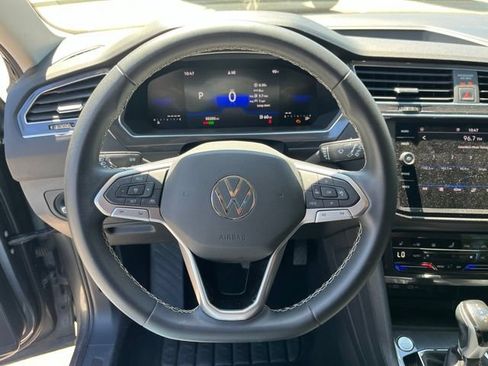 Used 2023 Volkswagen Tiguan SE FWD image 17