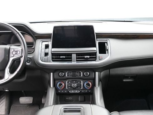 Used 2024 Chevrolet Tahoe Premier AWD/4WD image 25
