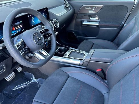 New 2026 Mercedes-Benz GLA 35 AMG 4MATIC image 4