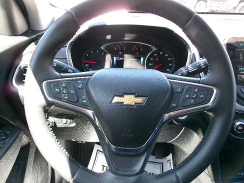 Used 2018 Chevrolet Equinox Premier image 23
