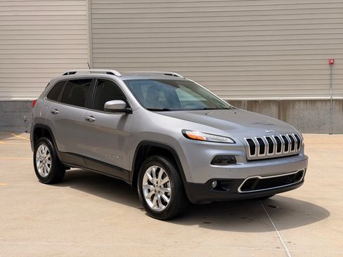 Used 2015 Jeep Cherokee Limited w/ Luxury Group AWD/4WD image 1