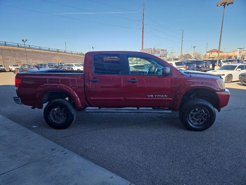 Used 2014 Nissan Titan SV w/ SV Value Truck Package image 6