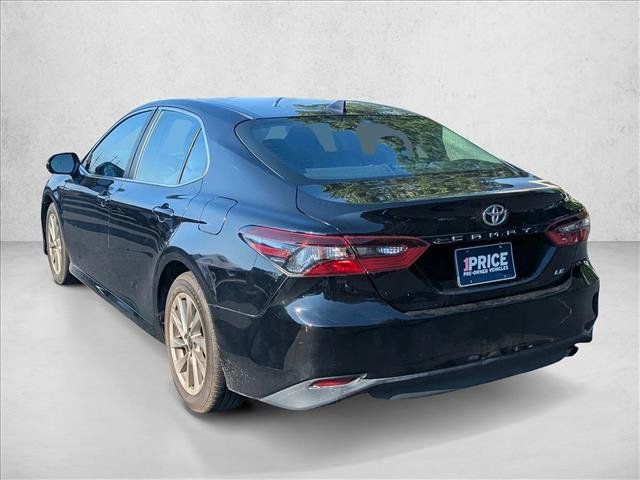 Used 2022 Toyota Camry LE FWD image 8
