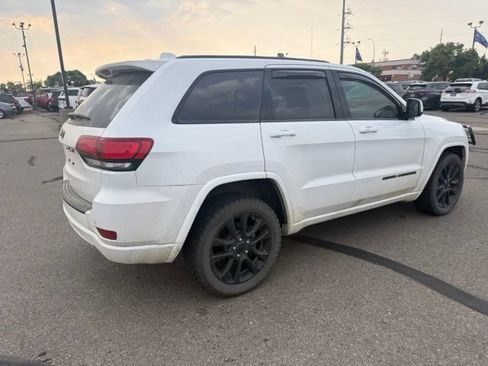 Used 2021 Jeep Grand Cherokee Laredo X AWD/4WD image 11