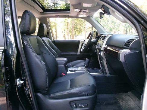 Used 2024 Toyota 4Runner Limited RWD image 22