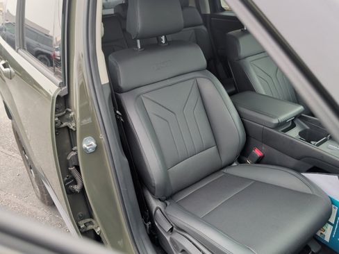 Used 2024 Hyundai Santa Fe XRT image 28