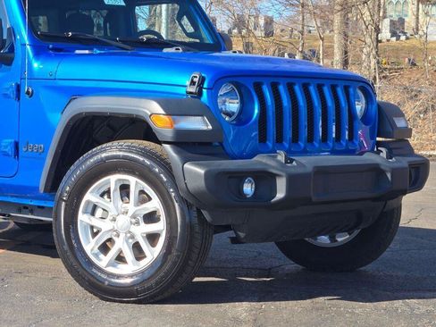 Used 2023 Jeep Wrangler Sport S image 2