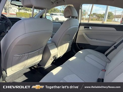 Used 2016 Hyundai Sonata SE image 17