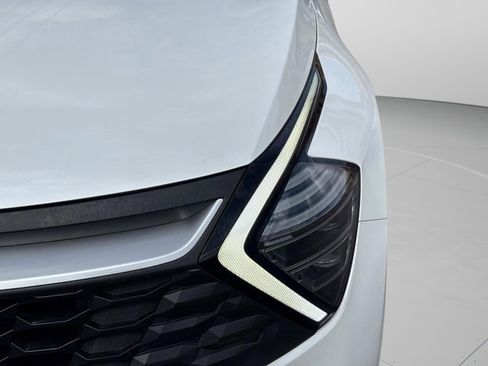 Used 2024 Kia Sportage LX image 10