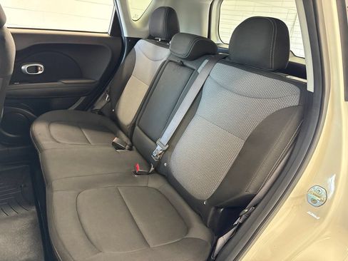 Used 2018 Kia Soul + FWD image 39