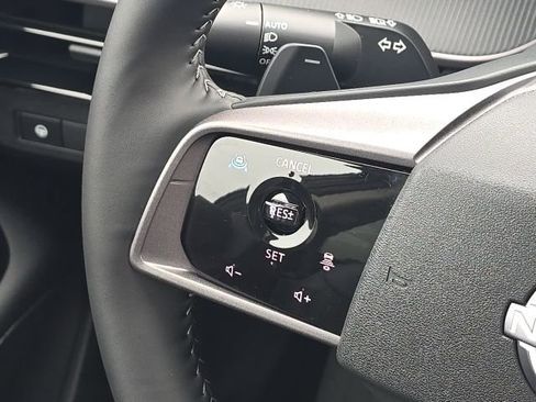 Used 2025 Nissan Murano SV image 29