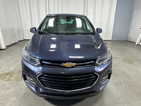 Used 2019 Chevrolet Trax LS FWD image 2