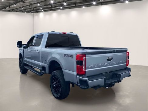 Used 2024 Ford F250 XLT w/ Black Appearance Package AWD/4WD image 5