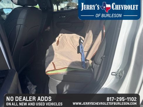 Used 2025 Chevrolet Colorado LT w/ LT Convenience Package AWD/4WD image 11