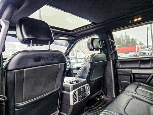 Used 2019 Ford F350 Platinum w/ Platinum Ultimate Package image 11
