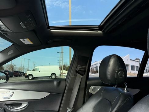 Used 2018 Mercedes-Benz C 300 Sedan image 28