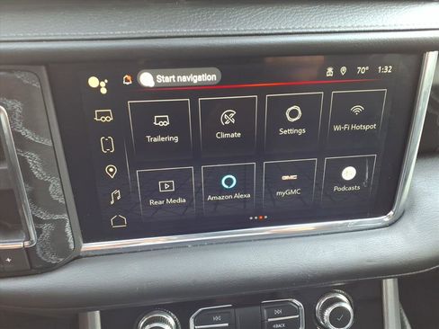 Used 2023 GMC Yukon XL Denali w/ Denali Reserve Package image 7