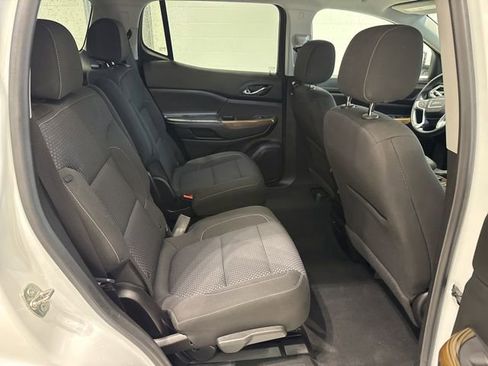 Used 2021 GMC Acadia SLE w/ Driver Convenience Package image 12