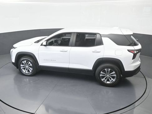 Used 2026 Chevrolet Equinox LT FWD image 49