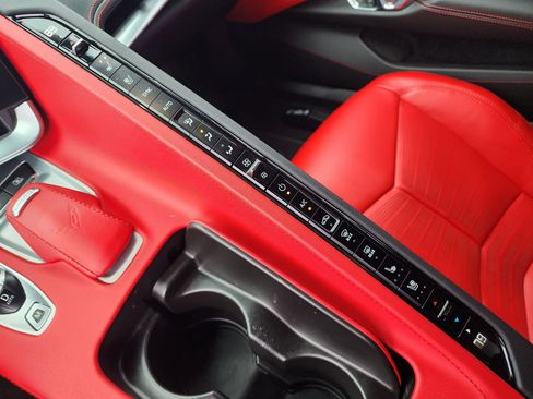 Used 2024 Chevrolet Corvette Stingray Preferred Cpe w/ 2LT image 32