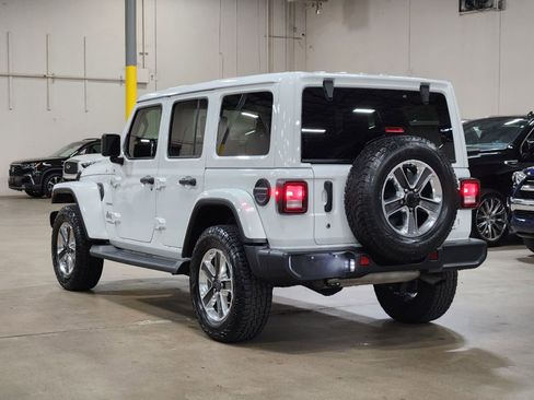 Used 2020 Jeep Wrangler Unlimited Sahara AWD/4WD image 11