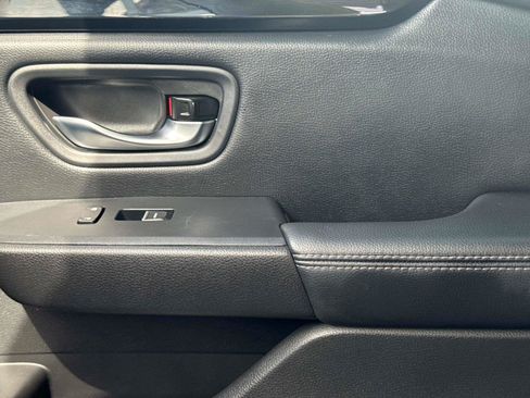 Certified 2024 Honda Pilot Touring image 23
