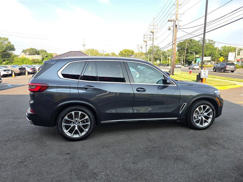 Used 2021 BMW X5 xDrive40i w/ Premium Package AWD/4WD image 27