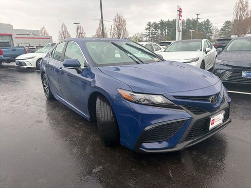 Certified 2024 Toyota Camry SE w/ Cold Weather Package AWD/4WD image 3