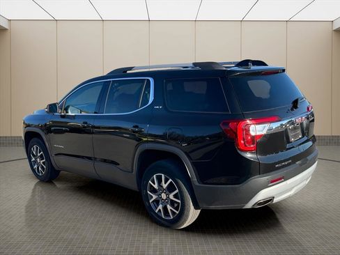 Used 2023 GMC Acadia SLT image 4