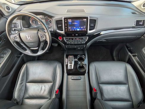 Certified 2017 Honda Pilot Touring image 22