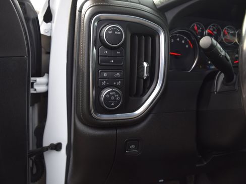 Used 2023 Chevrolet Silverado 2500 LT w/ Convenience Package image 13