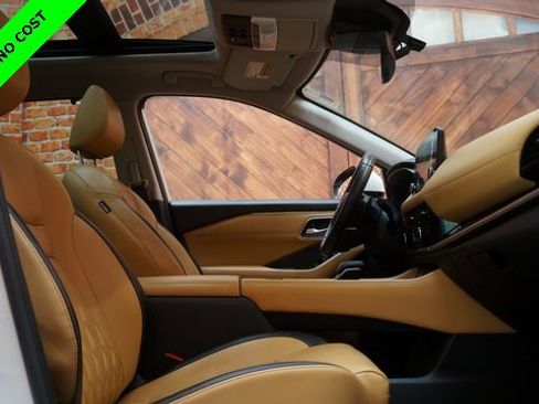 Used 2022 Nissan Rogue Platinum w/ Head-Up Display Package image 52